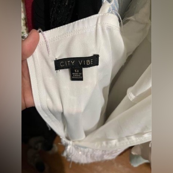 Dress - Picture 4 of 6